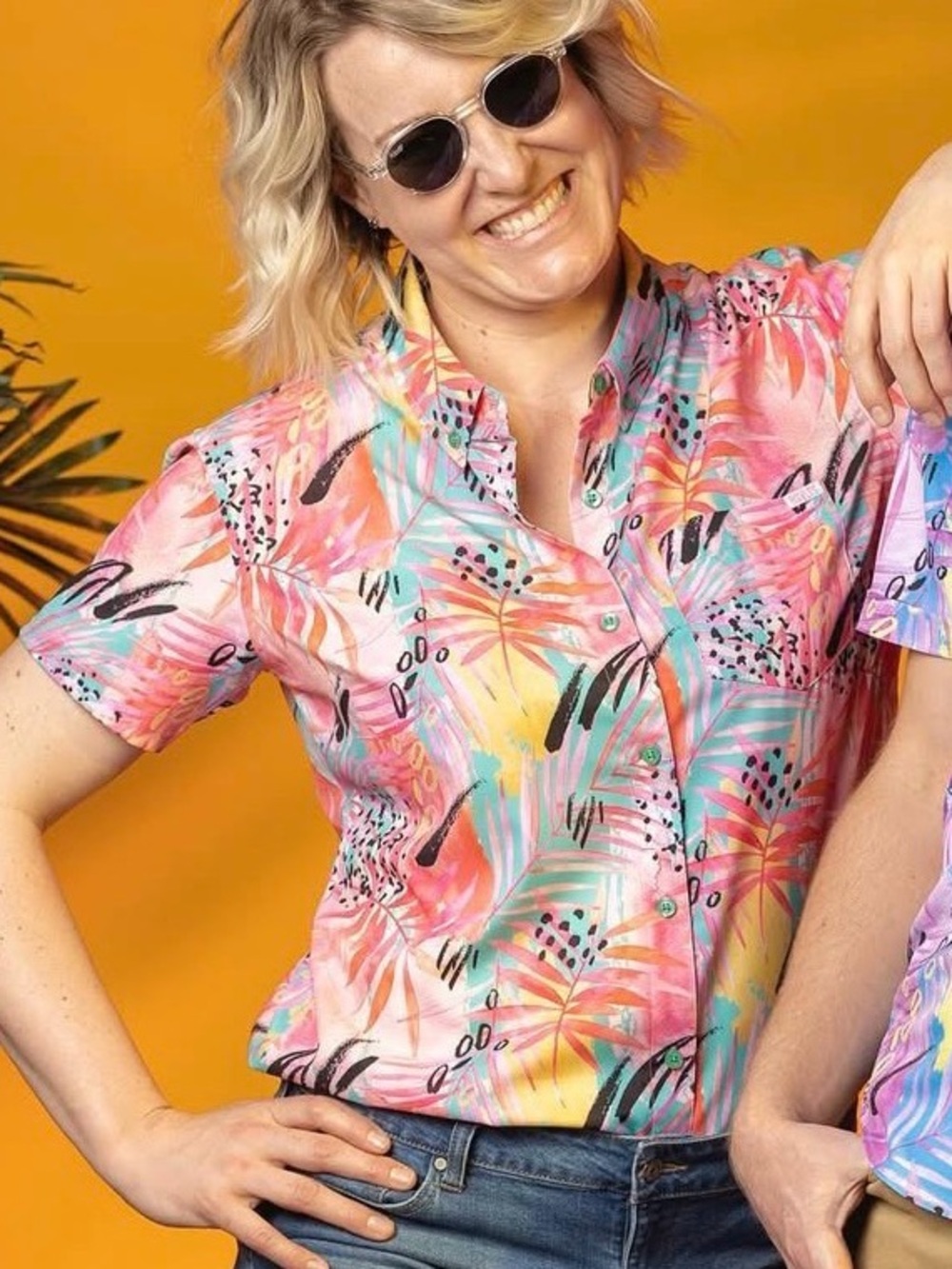 RSVLTS Women's La Croy Radberry KUNUFLEX Shirt XS Neon Pink Tropical LaCroix